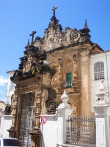 the Greja de Sao Francisco, built in the Baroque Style in 1723, and is one of the richest temples in Salvador.  The gold  plated wood carvings on the altar and the fine Portuguese glazed tiles surrounding the walls are dramatic.  We were lucky to arrive on a day when there were guides.  It was a fantastic tour.