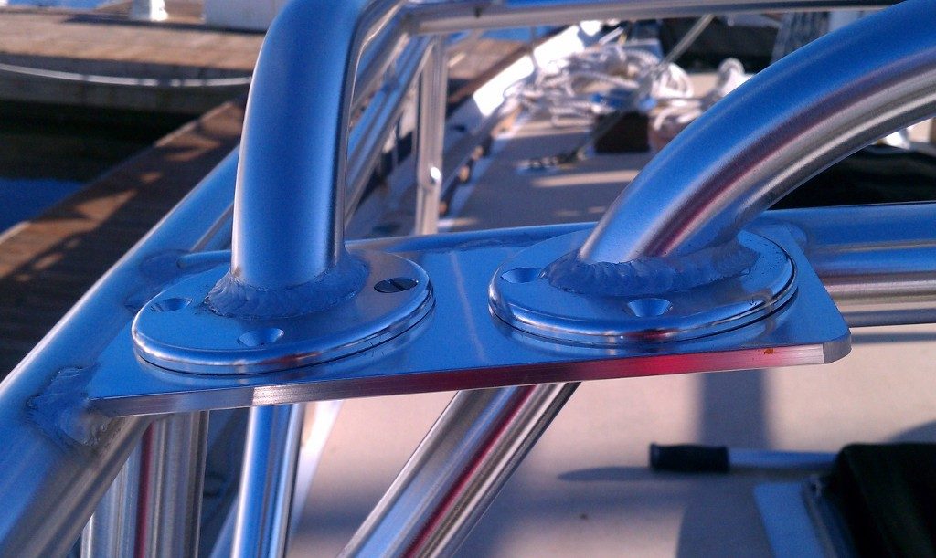 dodger aft view handrail and boom protector mounts